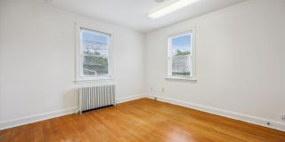 212 FREDERICK Avenue S Gallery 42