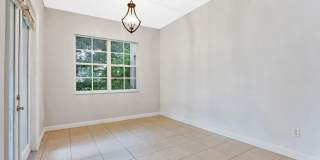 1904 Flower Drive Gallery 10