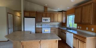 Spacious 5BD/3BTH Everett Home for Lease Near Boeing! Gallery 7