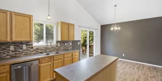 Beautiful 3 bed 2.5 Bath Home in East Loveland, CO! Gallery 7