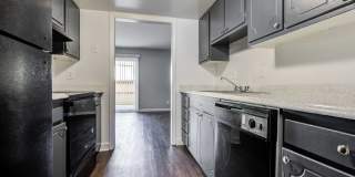 Country Club Apartments Gallery 12