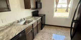 401 Melody Lane Gallery 1