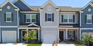 BEAUTIFUL 3BD/2.5BTH Townhome - Belmont Gallery 1