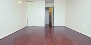 Luxury 1 Bedroom with Balcony, Pool & City Views – Hopkinson House Gallery 7