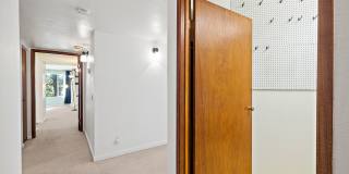 Amazing 2bed/1.5bath Condo Unit with Private Balcony in Meridian Park! Gallery 28