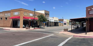 827 E LANCASTER Circle Gallery 20