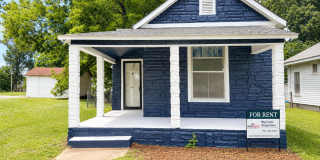 Cute 2 bedroom/1 bath home close to downtown, restaurants and shopping! Gallery 1