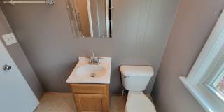 AVAILABLE September 1st- 4 Bed 3 Bath w/ Spacious Back Deck - SHORT TERM LEASE TILL END OF APRIL Gallery 20