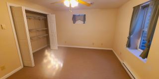Charming 3 Bedroom, 3 Bath House Gallery 6