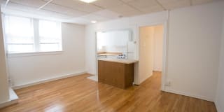 5120 S. Hyde Park Boulevard Gallery 17