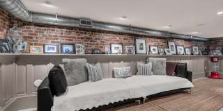 310 Worthington Avenue Gallery 44