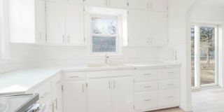 2303 Main Street Gallery 11