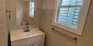 Charming Historic Duplex In the Heart if Savannah's Historic District Gallery 9