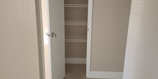 Beautuful 2 bedroom, 2 bath, 2 car garage rental home in Weeki Wachee! Gallery 17