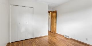 2 Bedroom in Westside School District Gallery 12