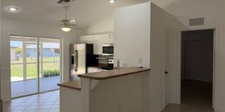 1424 NE 13th Place Gallery 7