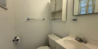 Charming 2 bedroom 1.5 bathroom home Gallery 18