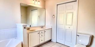 2 Bed, 2 Bath - BRAND NEW CARPET!!! READY FOR MOVE IN TODAY! Gallery 16