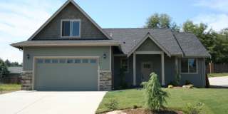 Beautiful 4 Bedroom in Ferndale! Gallery 1