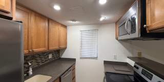 Spacious 2 bedroom 2 bathroom condo in gated community Gallery 9
