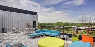 Be @ Axon Green Gallery 30