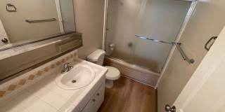 Wonderful Gated 2-Bedroom Downstairs Apartment Gallery 15