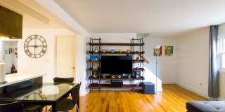 Newly updated 2 Bedroom Townhouse in quite neighborhood Gallery 1