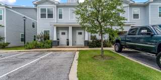 322 Date Palm Lane ONE MONTH FREE RENT WITH A 13 MONTH SIGNED LEASE! ASK FOR FURTHER DETAILS. *** Offer Expires 3/31/26 Gallery 1