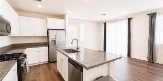 16570 Wyndham Gallery 7