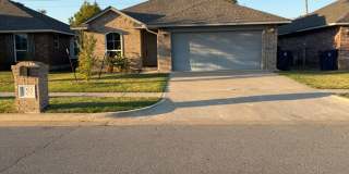 HOME FOR LEASE – 11513 Southwest 8th Circle, Yukon, OK 73099 Gallery 1