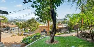 807 Annan Ter Gallery 23