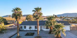 A Fully Furnished 3 Bedroom With Desert Mountain Views A Fully Furnished 3 Bedroom With Desert Mountain Views Gallery 1