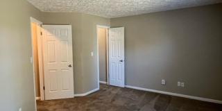 Spacious One Bedroom Apartment with W/D Connection! Gallery 17