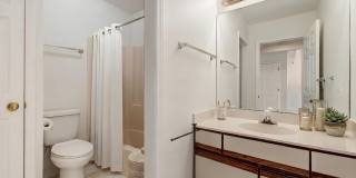 2-Bedroom, 2-Bathroom Condo with Stunning Downtown Views Gallery 38