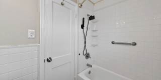 Spacious Townhome with driveway Gallery 12
