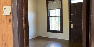 3765 N Kenmore Avenue Gallery 12