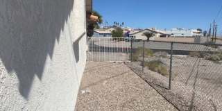 GREAT FURNISHED HOME WITH SIDE PARKING! Gallery 24