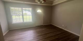 Nice 3 Br. 2 Bath home in Ward Gallery 6