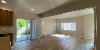 Rare Liberty Lake Townhome in Rocky Hill – 3 Bed, 2.5 Bath End Unit Available July 15th Gallery 11