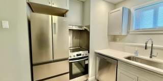 8 Friend St. Gallery 1