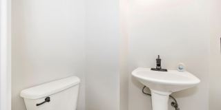 4960 CLARENDON Terrace Gallery 22