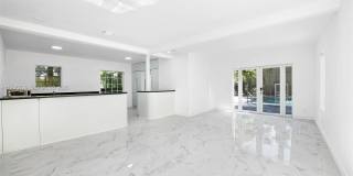 1545 Meridian Ave Gallery 38