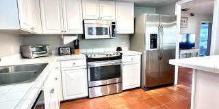 Fully furnished 2-Bedroom, 2-Bath Lakefront Cottage in Sandestin Resort available for Long Term Rental Gallery 4