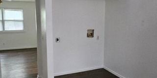 726 N 70th St Gallery 7