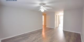 Adorable 2 bed 1 ba duplex in the heart of Murfreesboro! Gallery 1