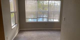 Venetian Place - 1323 Gallery 14