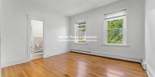 134 Pleasant St. Gallery 10