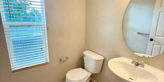 Stunning 4 bedroom/ 2.5 bath home with 2 car Attached Garage in Fort Collins, Colorado Gallery 12