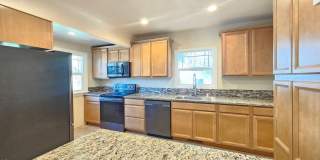 $2,995 - 5 Bed / 3 Bath Stunning and Spacious Home on South Hill Gallery 8