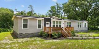 Spacious 5BR House in Middleburg Gallery 1